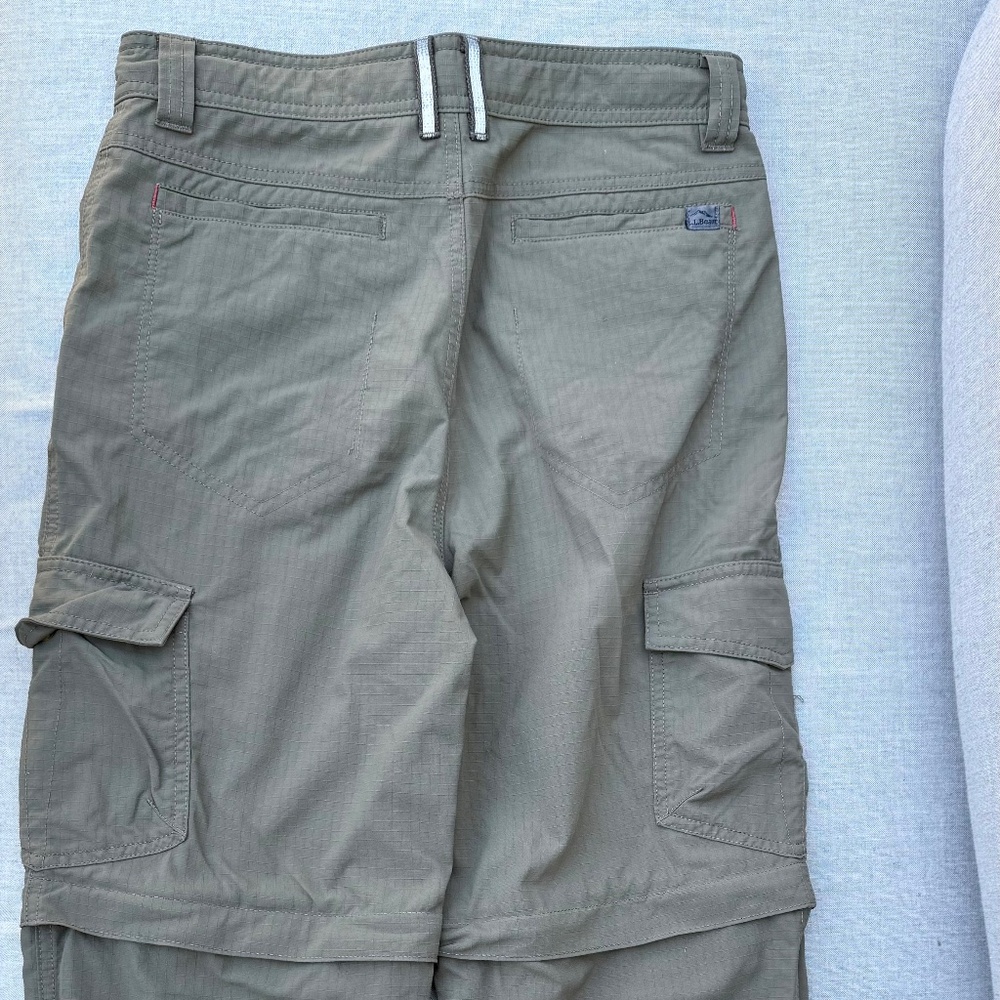 LL Bean convertible hiking zip-off pants/shorts. Youth sz 16.